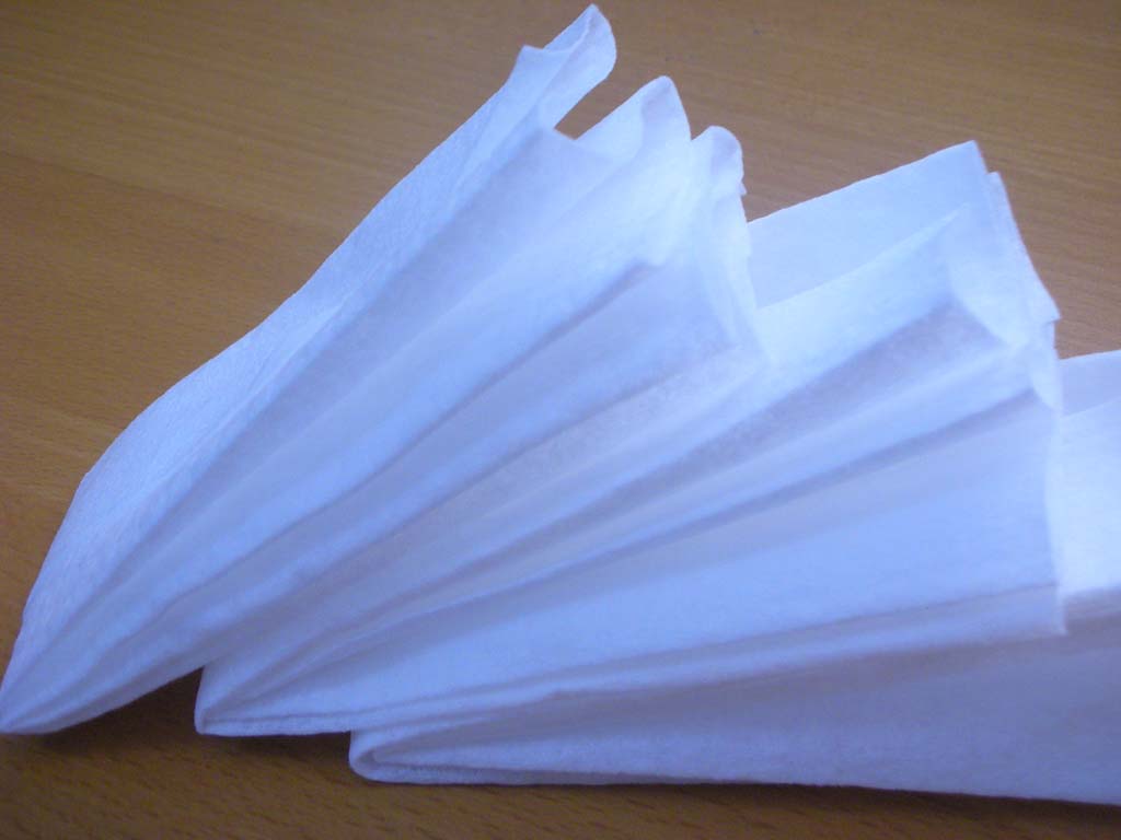 Cách chọn và sử dụng khăn giấy ướt, khăn lạnh an toàn